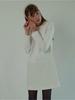 Classic Six Twiggy Shift Dress in Ivory Long Sleeve Size 2